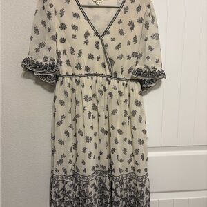 Max Studio Cream and Black Patterned Top